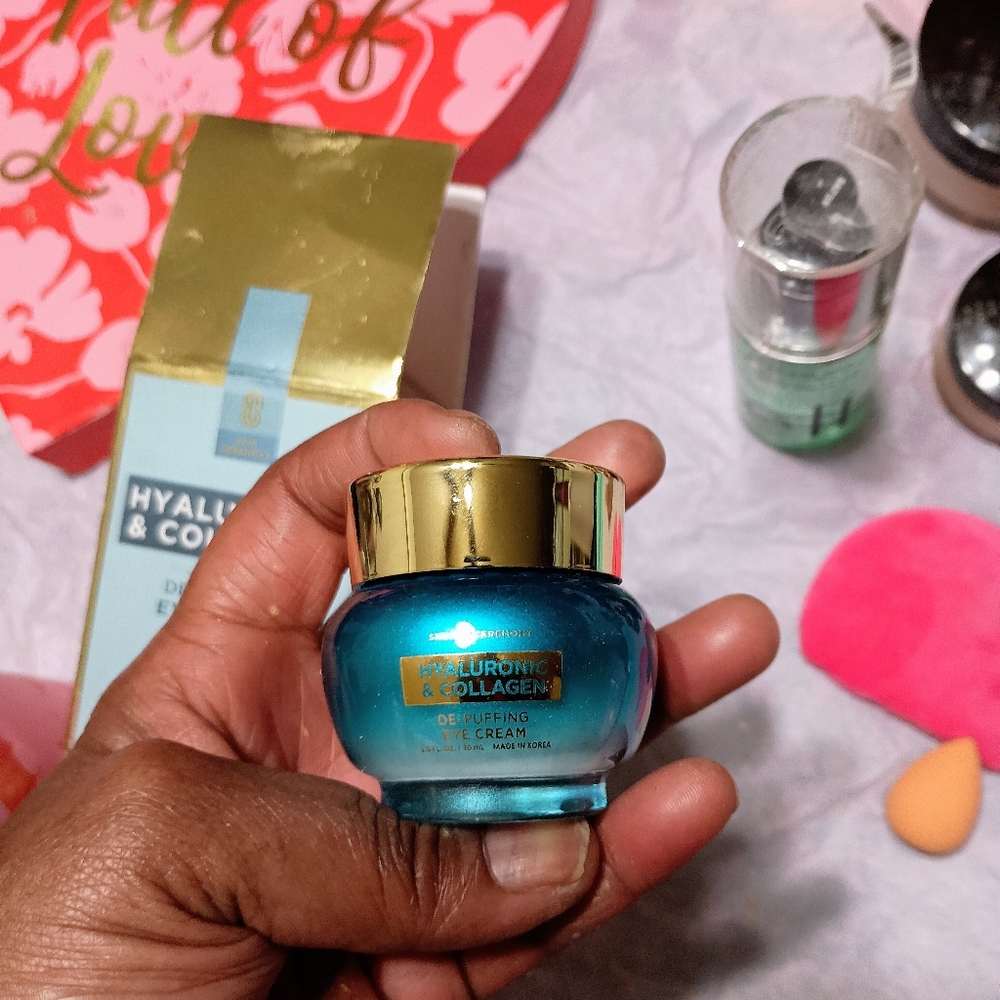 Makeup Revolution Setting Powder Collection - Picture 5 of 8